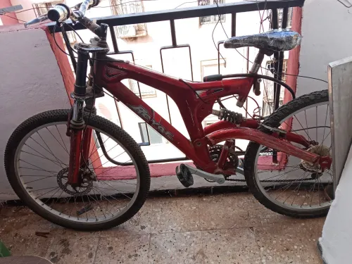 Vélo avec amortisseur