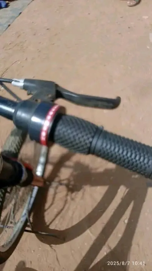 Vélo avec amortisseur