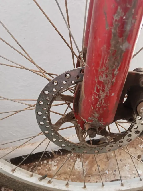 Vélo avec amortisseur