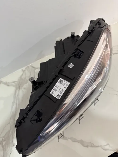 Phare Mercedes GLA 247 multibeam