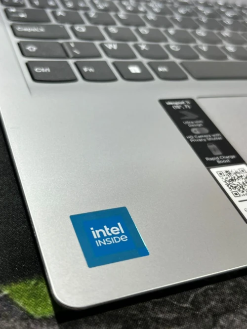 Lenovo IdeaPad 1 15UL7 Économique & Fiable