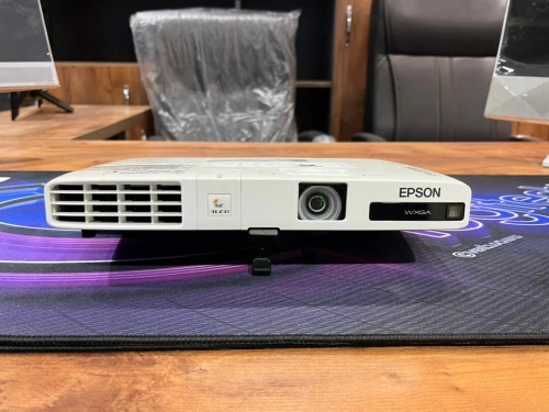 Data Show Professionnel Epson EB-1775W d'occassion 
