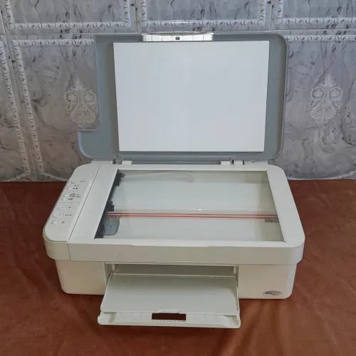 2 Imprimants Epson en panne, pour pièces ou réparation - (Stylus DX3800 + EPL-6100L)