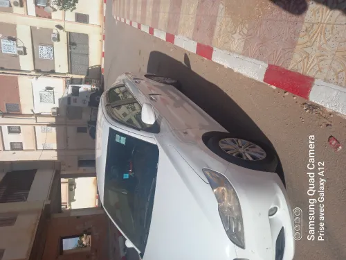 Peugeot 301 2016 Allure