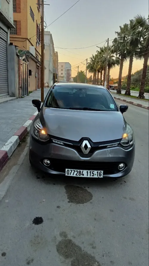 Clio 4 illimité Et limite 2015 