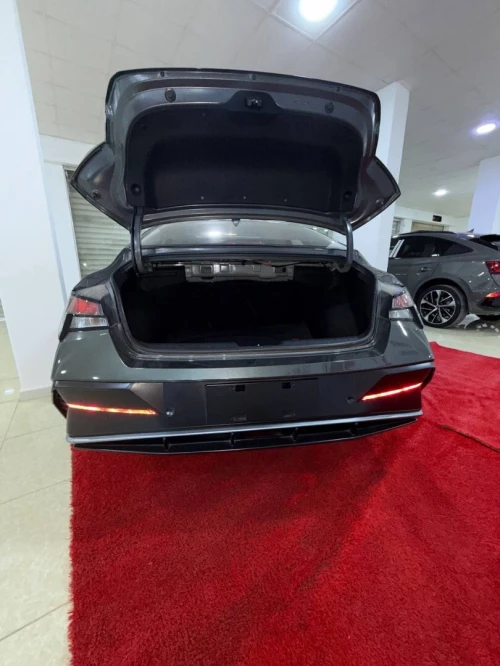 Hyundai Elantra 2025 Glx