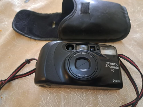 Appareil photo YASHICA