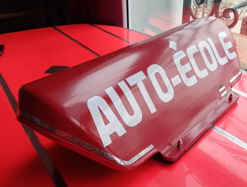 Panneau de toit auto-école