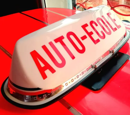 Panneau de toit auto-école