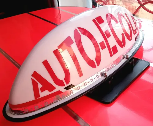 Panneau de toit auto-école