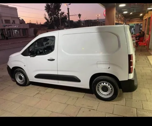 Fiat Doblo 2023 Italie