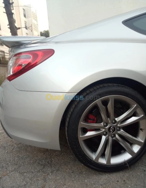 Hyundai Genesis Coupé 2020 