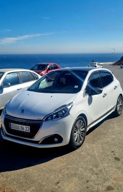 Peugeot 208 2016 Allure Facelift