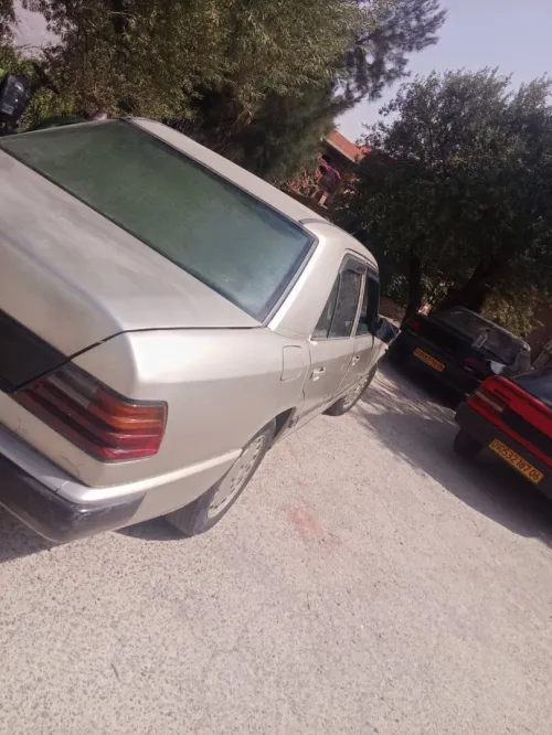 Mercedes E250 1986 E250