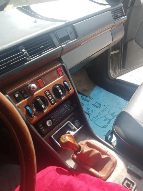 Mercedes E250 1986 E250