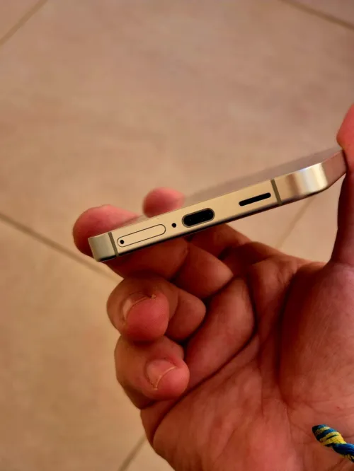 Samsung S24