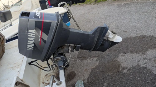 Moteur Yamaha Autolube 40ch 3 Cylindres