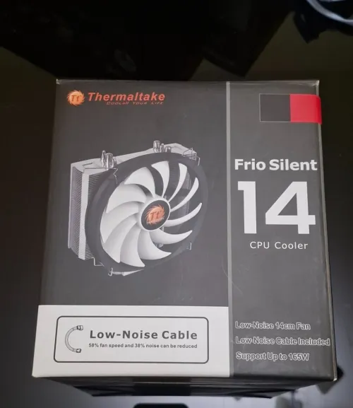 I7 6700k/ gtx geforce gigabyte 960 / Z170 pro gaming carbon /thermaltake 530W/RAM DDR4 8GB 2400MHZ