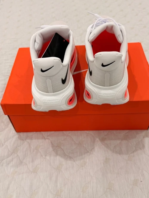 Nike 8million