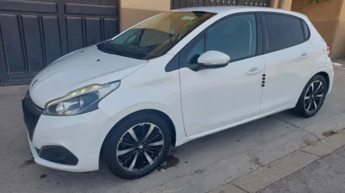 Peugeot 208 2019 Access Facelift