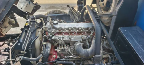 TOYOTA HiNO 611 à benne 2012