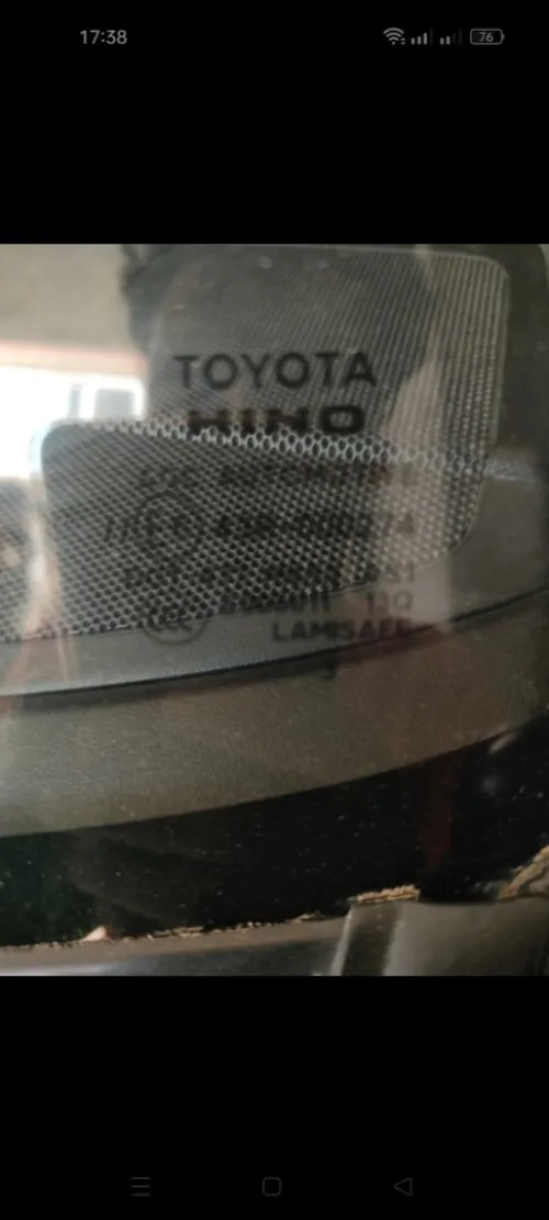 TOYOTA HiNO 611 à benne 2012