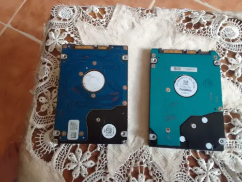 Disc dur 500 + 250 g et 2 RAM a vendre