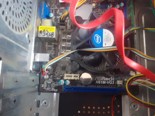 Pc de bureau chebab Ram 4G stockage 500G , les bafe