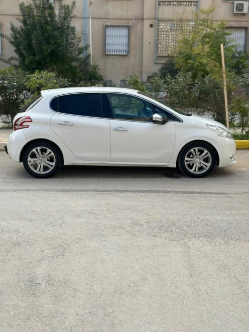 Peugeot 208 2013 Allure