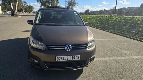 Volkswagen Touran 2015 Cup