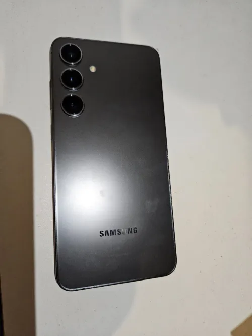 Samsung Galaxy s24 plus