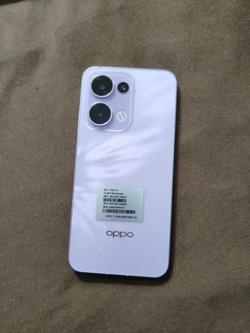 OPPO Reno13 