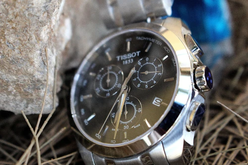 Montre TISSOT Couturier