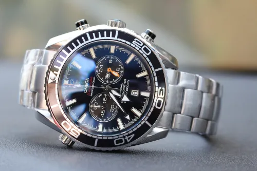 Montres OMEGA Seamaster Planet Ocean 1