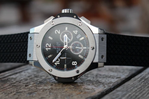PROMOTIONS SOLDES: Montres HUBLOT BIG BANG Steel