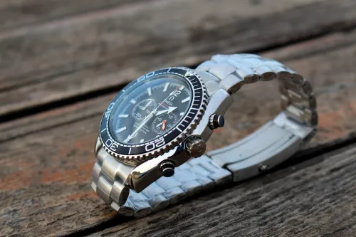 Montres de luxe OMEGA SEAMASTER Planet Ocean Chronographe Acier 