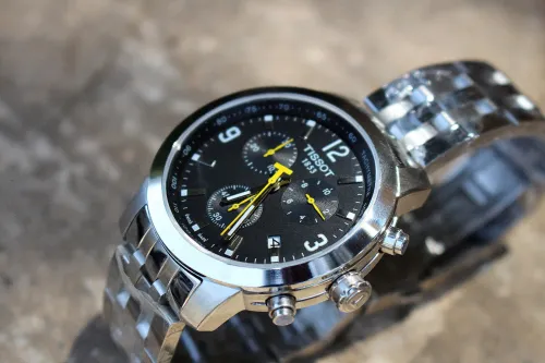 Montres pour hommes TISSOT PRC 200 Nouveau modèle Noire/Jaune