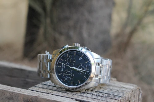 Montre TISSOT Couturier