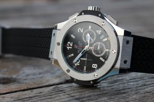 PROMOTIONS SOLDES: Montres HUBLOT BIG BANG Steel