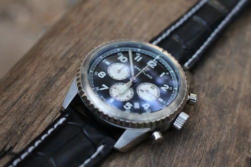 Montres pour hommes BREITLING Navitimer B01