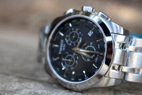 Montre TISSOT Couturier