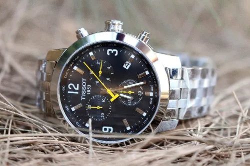 Montres pour hommes TISSOT PRC 200 Nouveau modèle Noire/Jaune