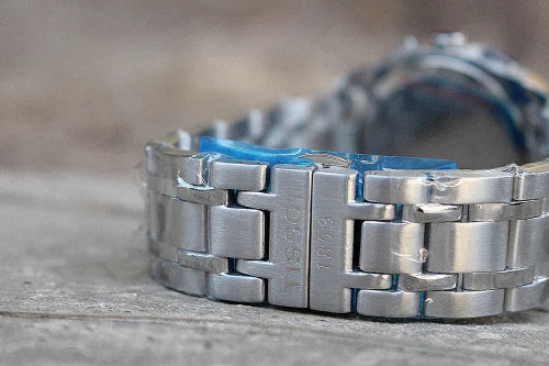 Montre TISSOT Couturier