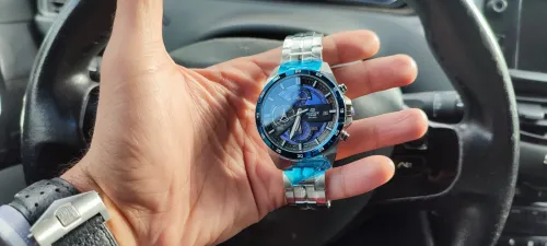 SOLDE: Montres CASIO EFR-556DB-2