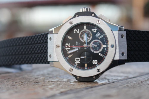 PROMOTIONS SOLDES: Montres HUBLOT BIG BANG Steel