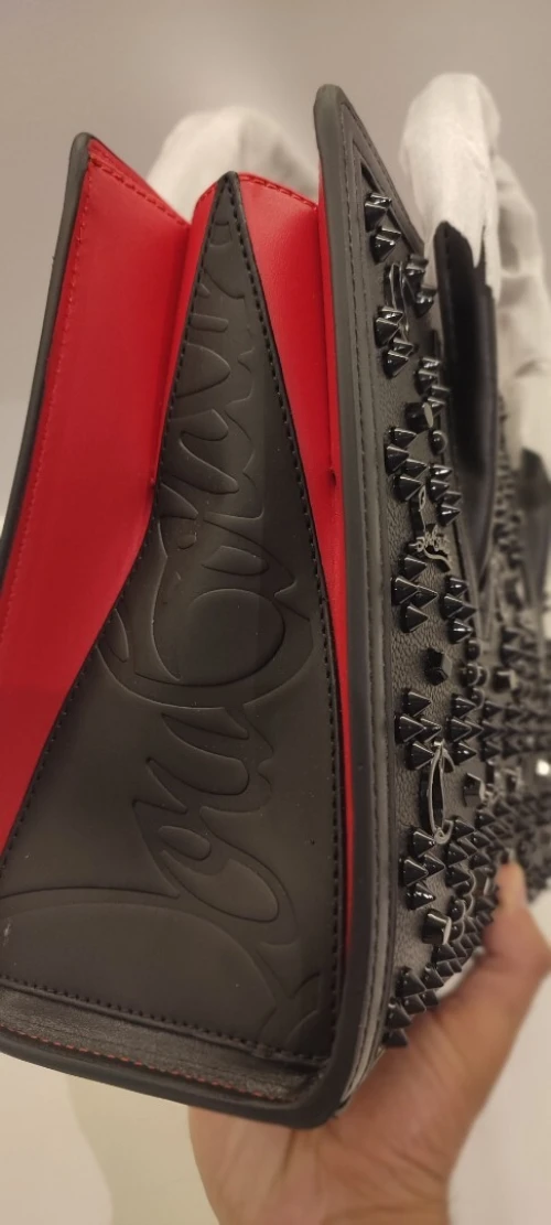 Sac à mains pour femmes CHRISTIAN LOUBOUTIN 
