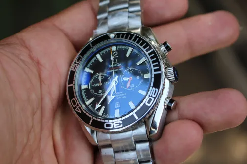 Montres OMEGA Seamaster Planet Ocean 1