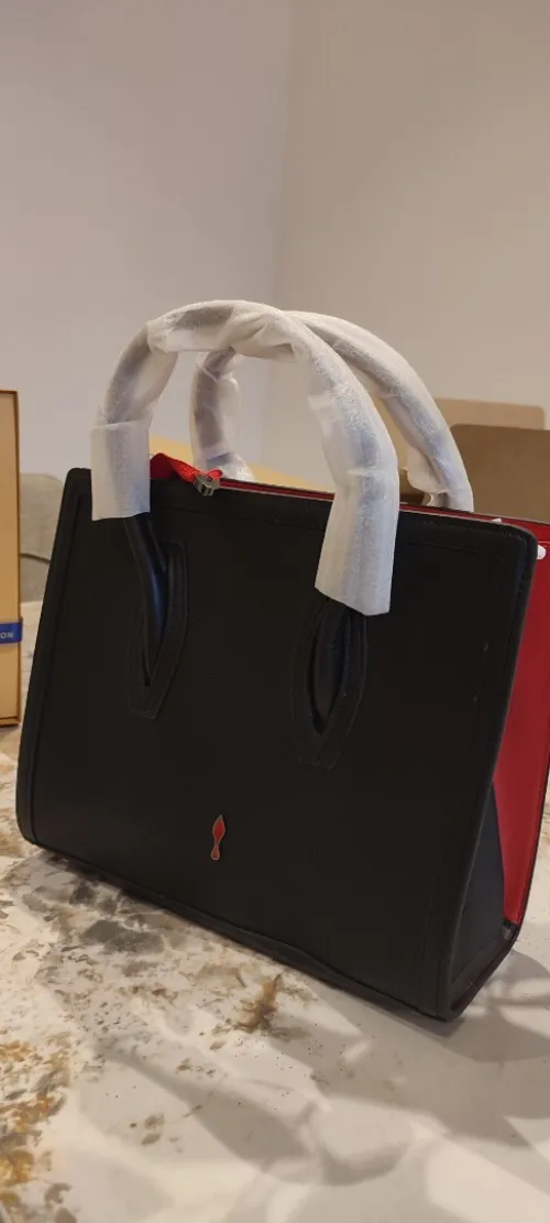 Sac à mains pour femmes CHRISTIAN LOUBOUTIN 