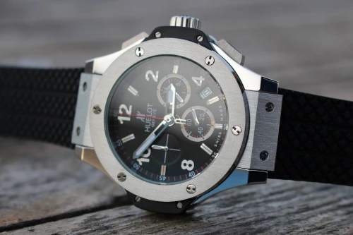 PROMOTIONS SOLDES: Montres HUBLOT BIG BANG Steel
