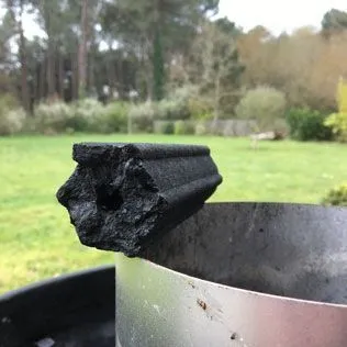 Charbon de bois compressé haute qualité  Simply Grill